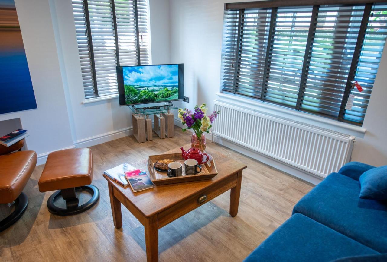 Southgate Coach House Villa Dorchester Bagian luar foto